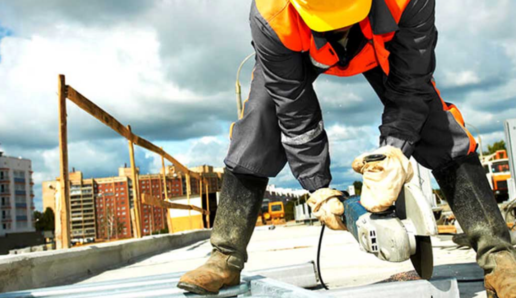 Se necesita personal en Constructora